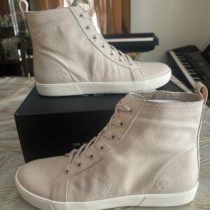 Naturalizer Cream High-Top Sneakers